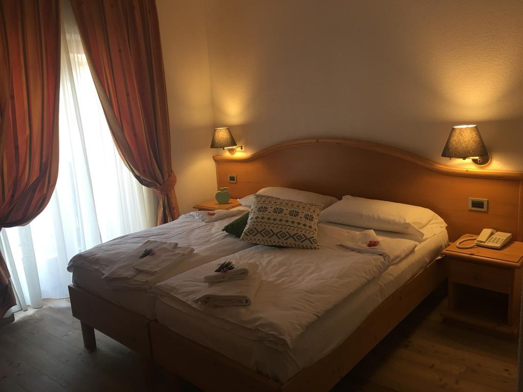 I Tre Magli Hotel Dimaro Exterior photo