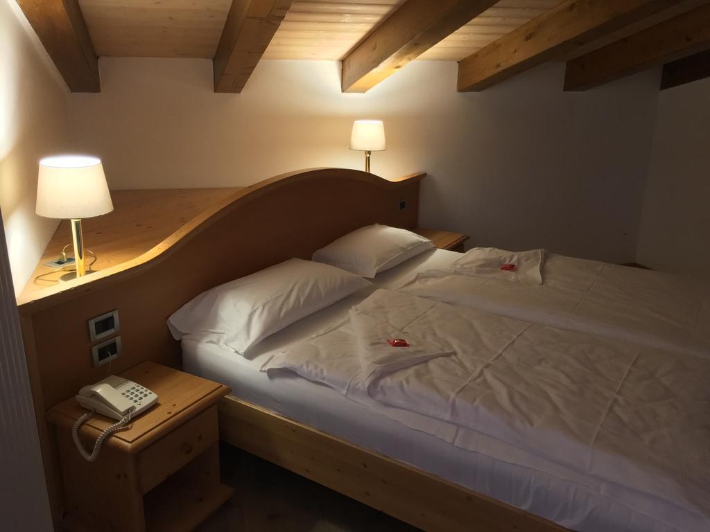 I Tre Magli Hotel Dimaro Exterior photo